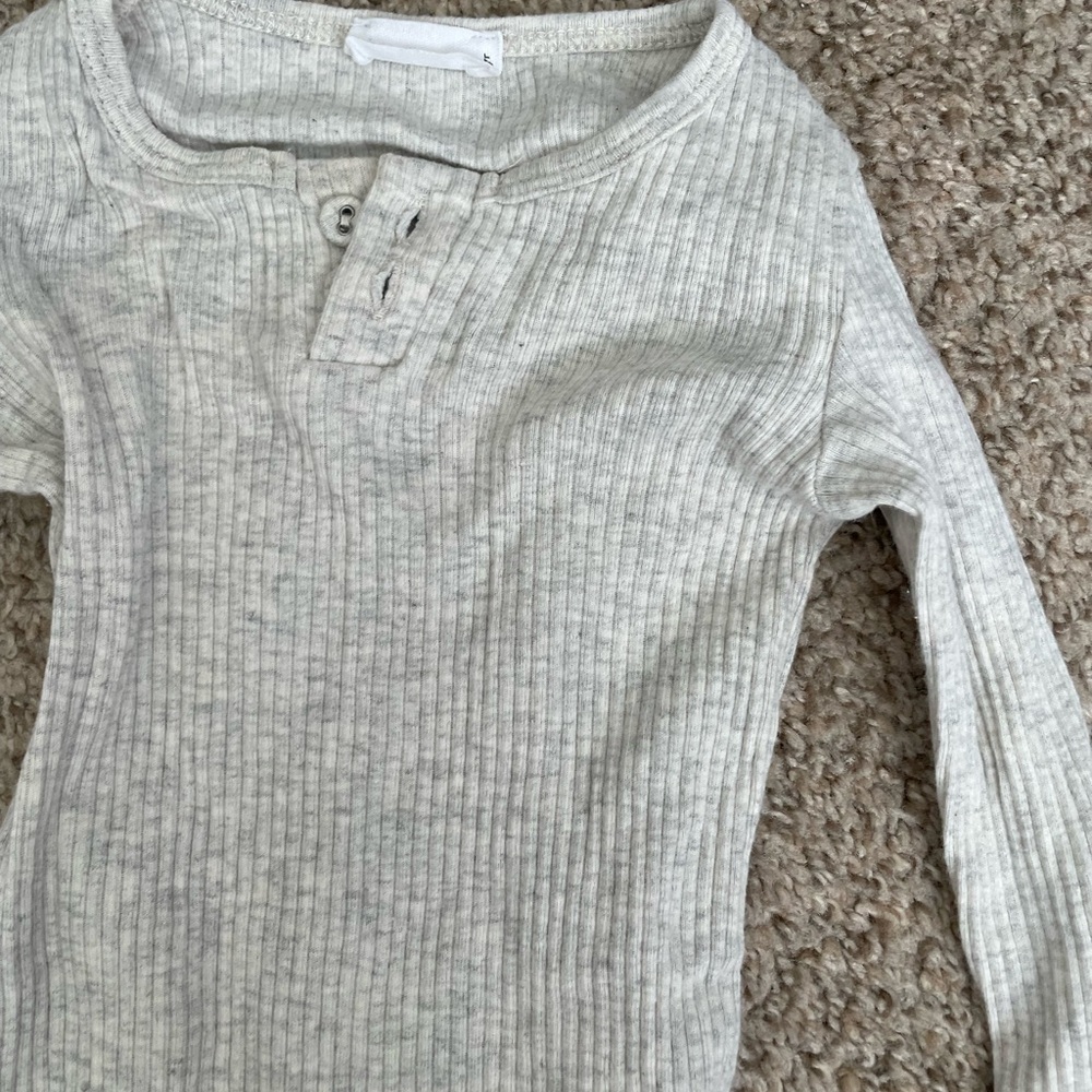 Jamie Kay Light Gray Ribbed onesie - Picture 2 of 2